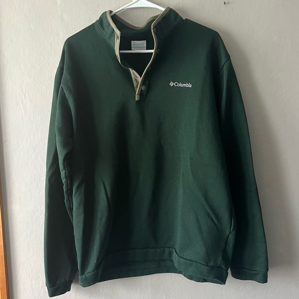 Columbia Men’s Green Button Up Size Medium